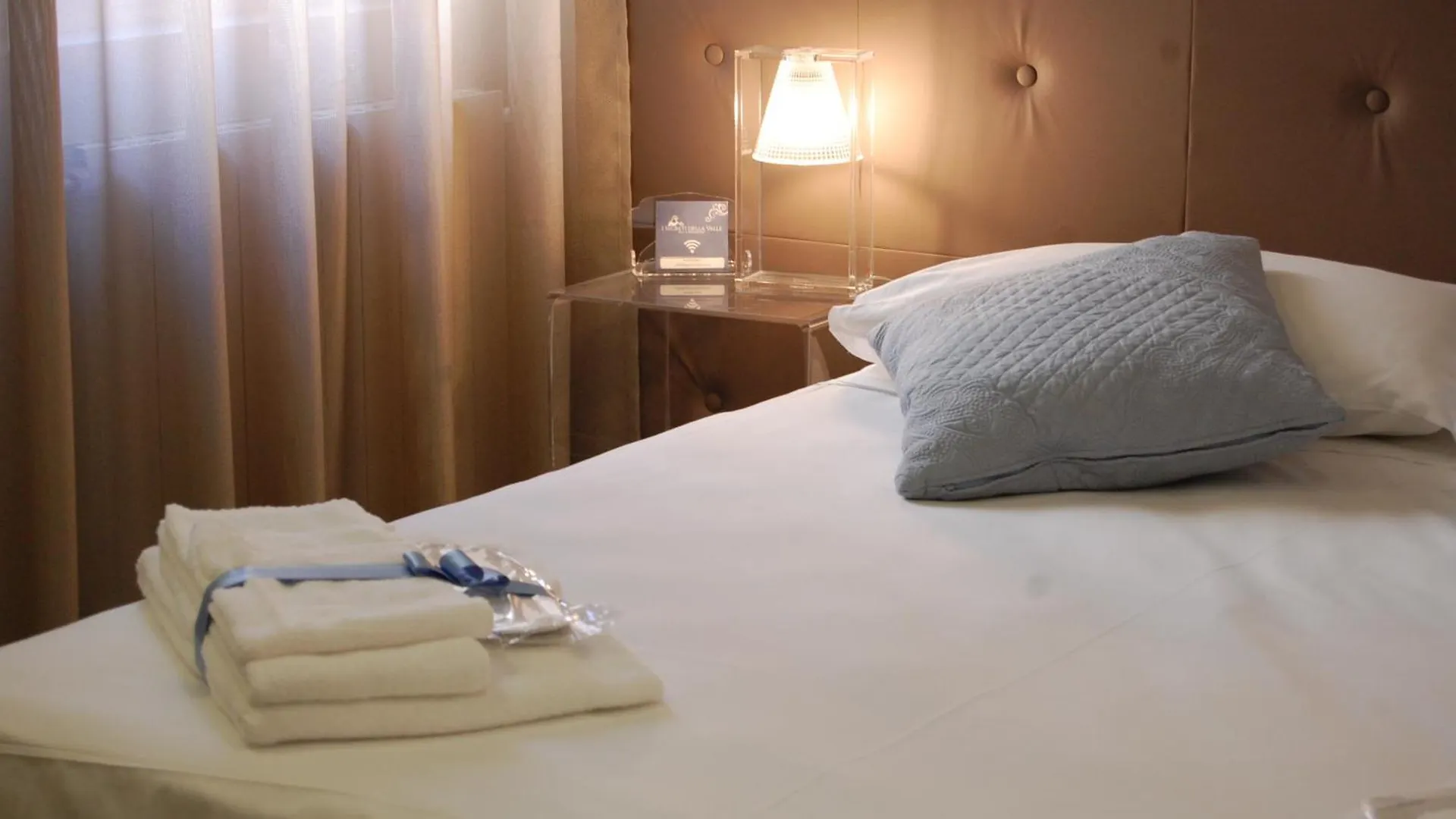 ** Couette-café I Segreti Della Valle Agrigente Italie